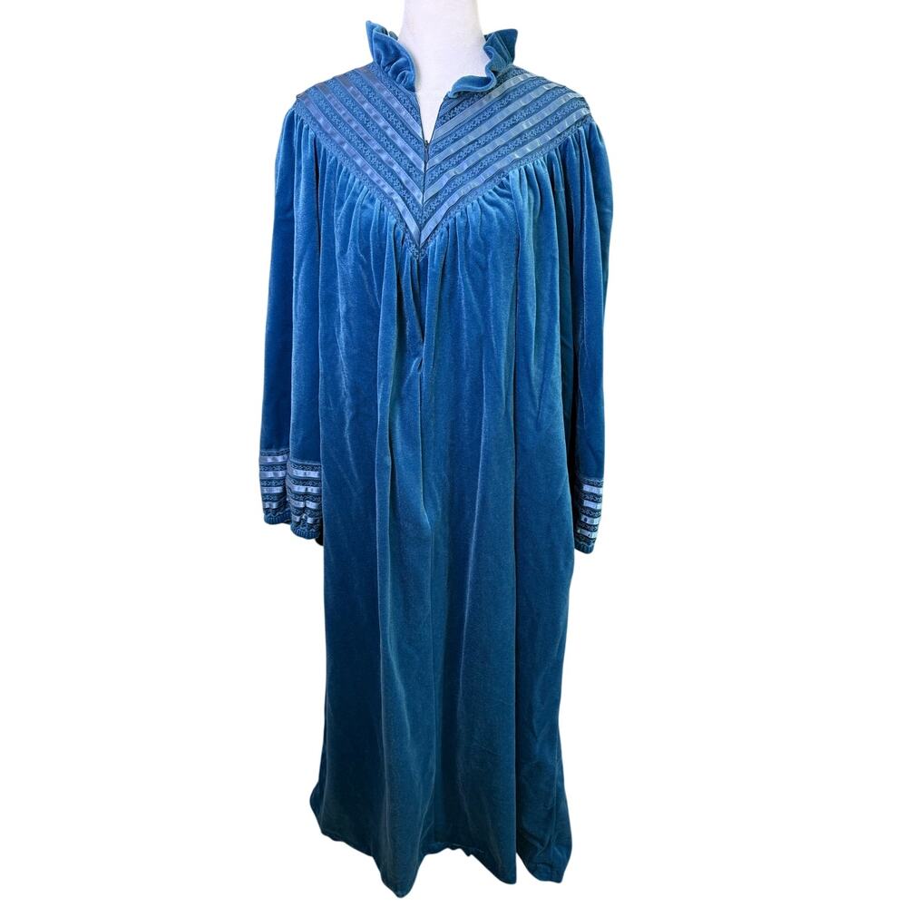 Vintage Gilligan O’Malley Blue Velour Nightgown Prairie Maxi Pockets